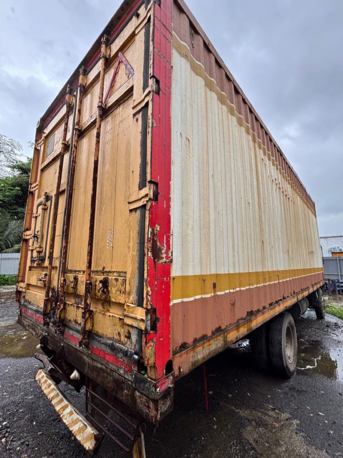 Ashok Leyland Ecomet 1212 - Image 2